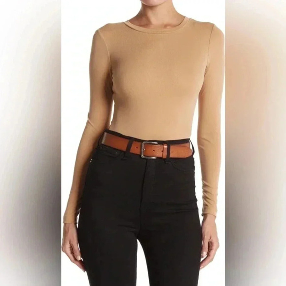 Elodie Bodysuit Women's Size S Nude Ribbed Long Sleeve‎ Crew Neck